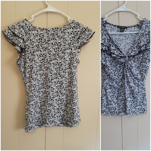 Susan Lawrence vneck black blouse petite medium - Picture 2 of 4